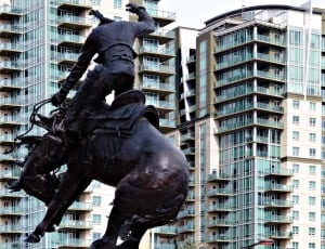 man riding horse black statue thumbnail