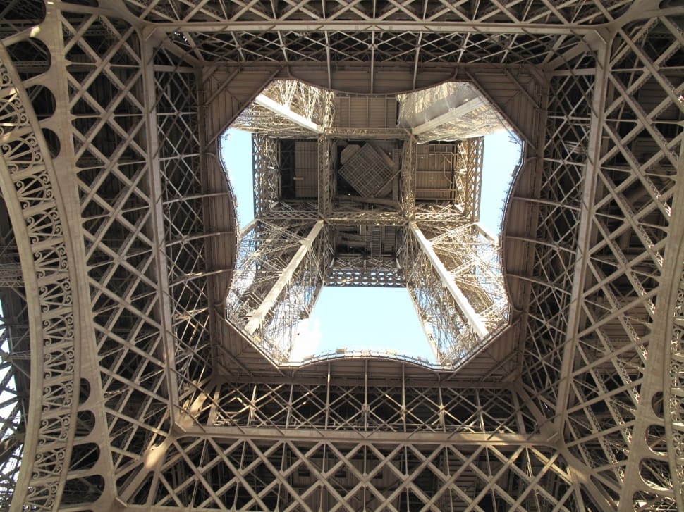eiffel tower close up photo preview