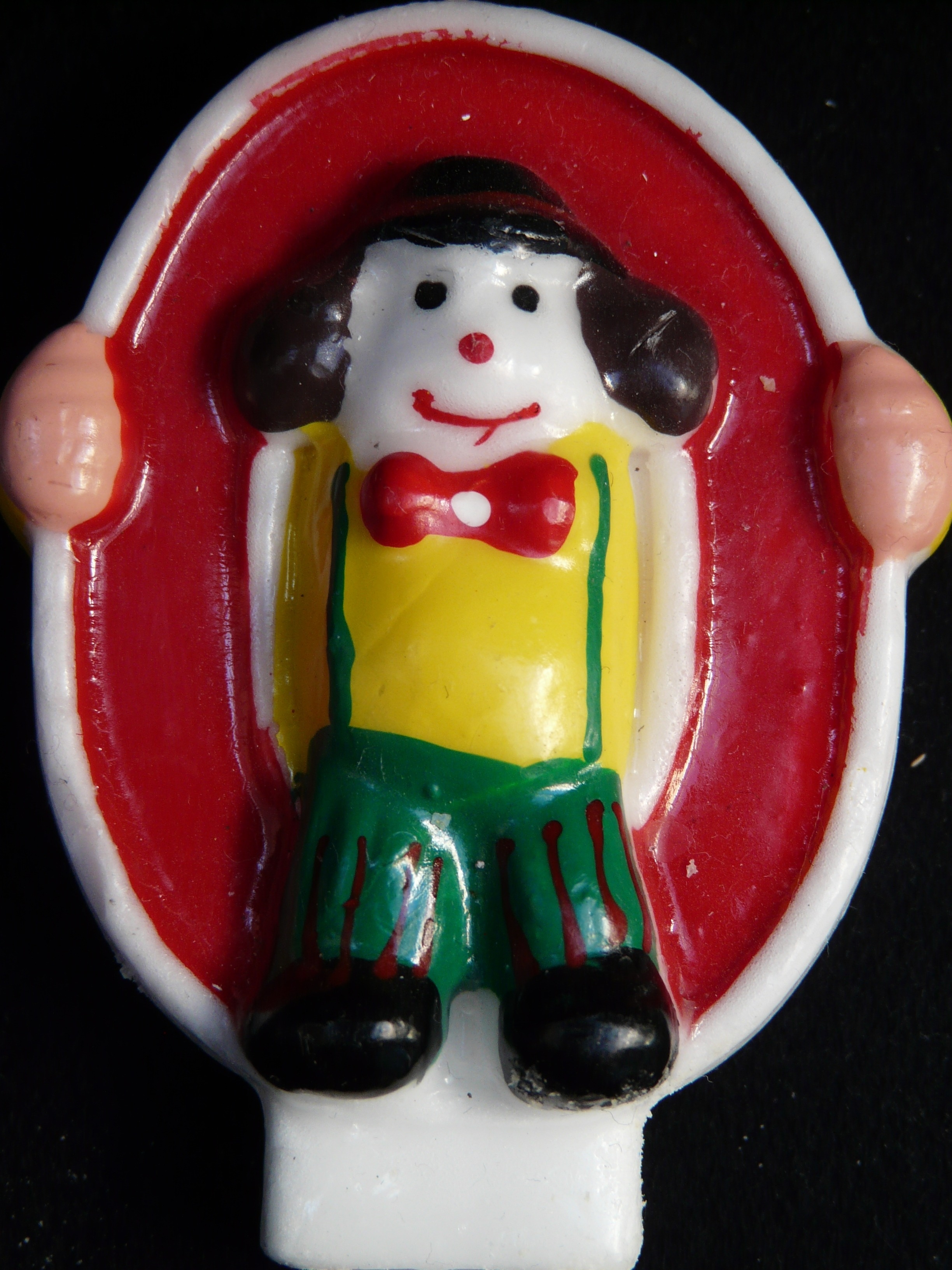 child emboss ceramic decor