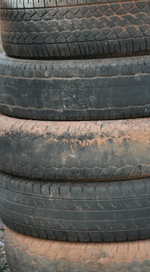 brown and black automotive tires set thumbnail