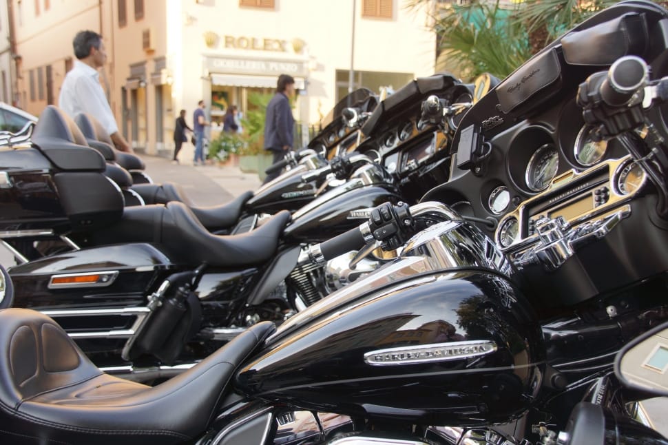 black cruiser motorcycle lot preview