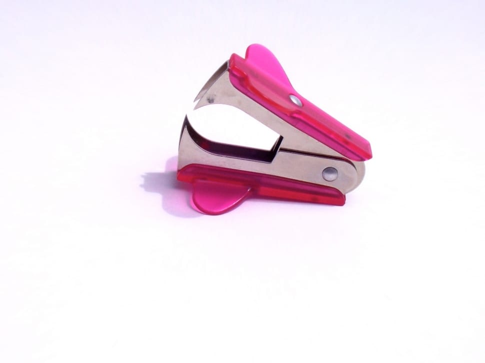 pink staple remover preview