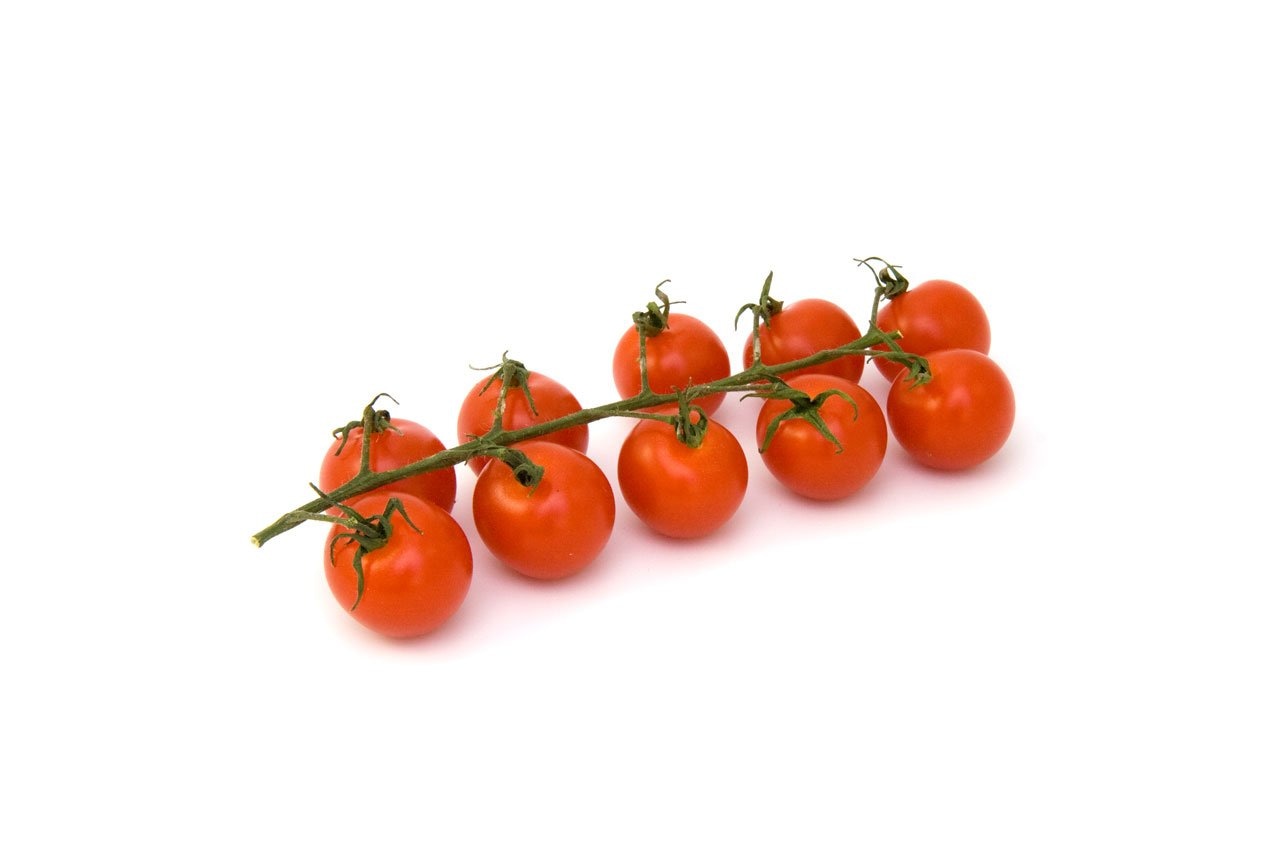 10 red tomatoes