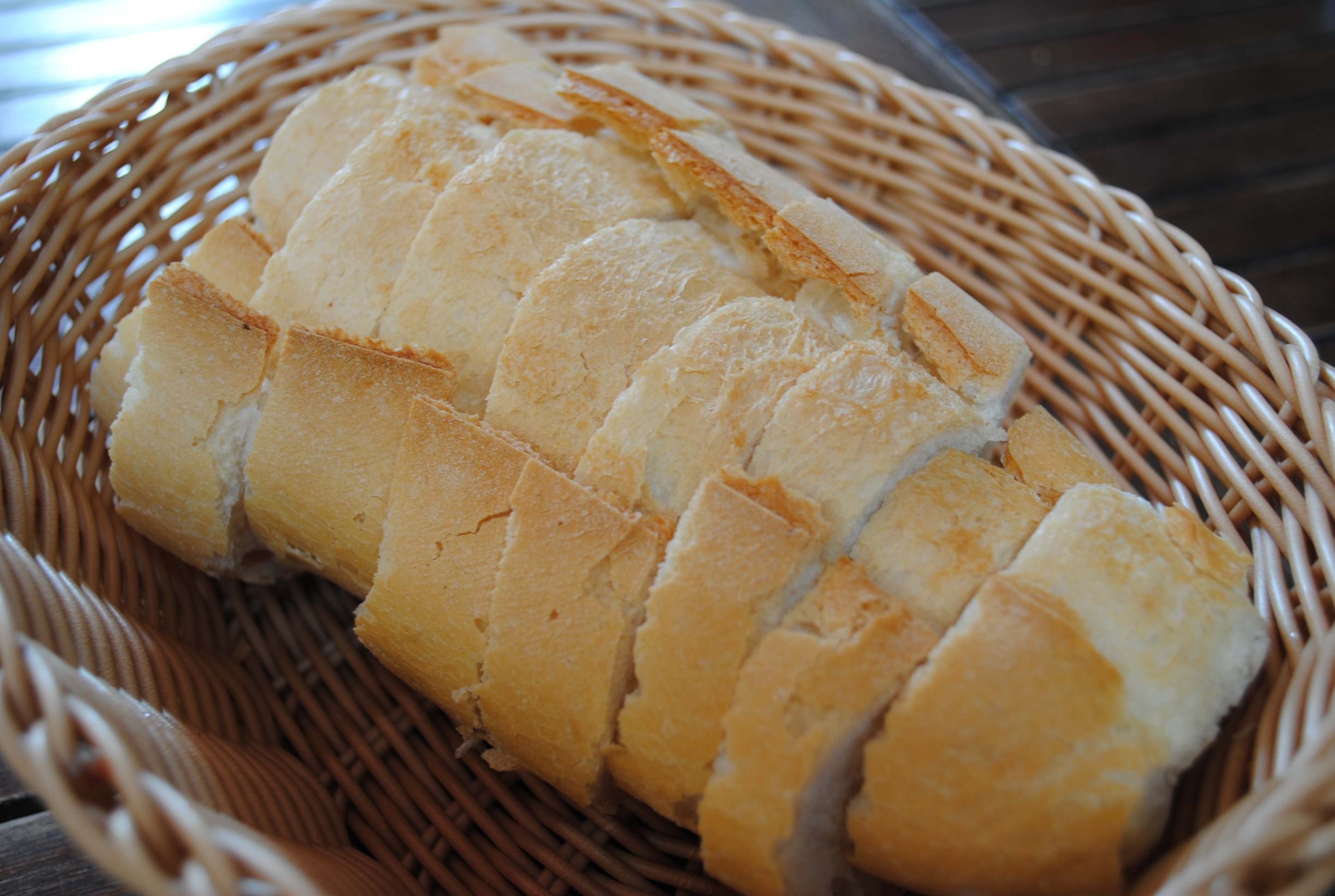 8 sliced loaf breads