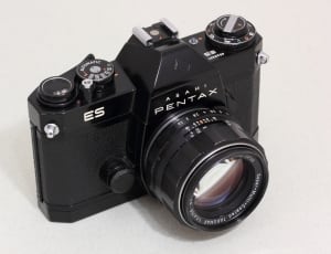 close up photography of a black Asahi Pentax camera thumbnail