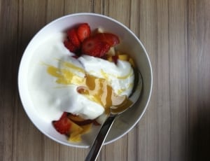 strawberry with cream toppings thumbnail