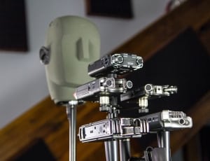 grey humanoid robot thumbnail