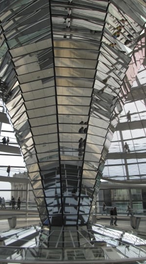 steel framed mirror structure thumbnail