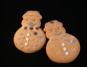 two snowman gingerbread thumbnail