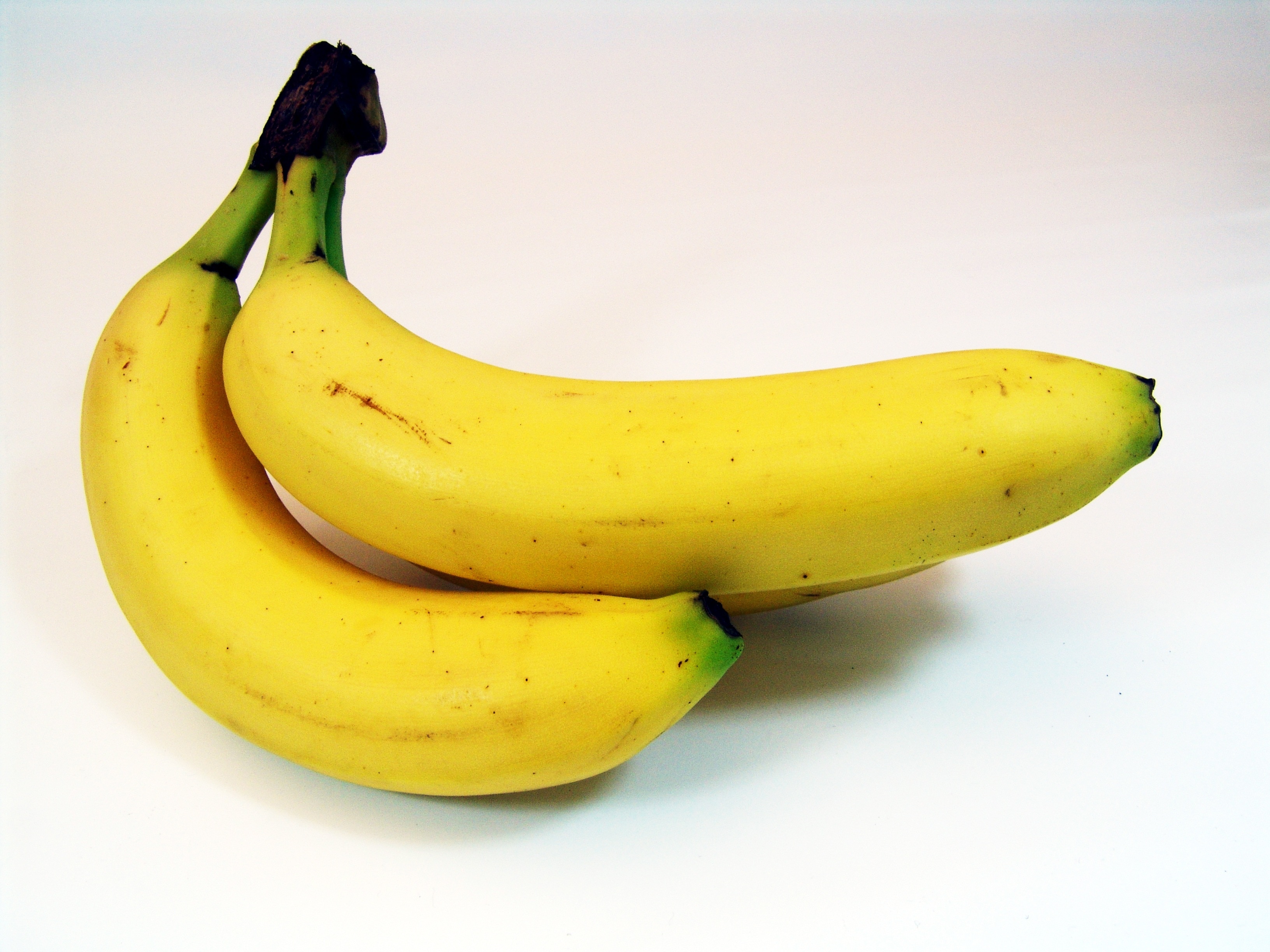 2 yellow bananas