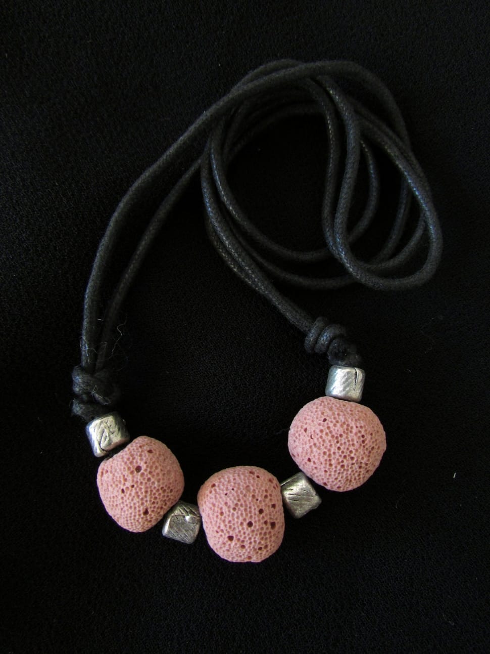 pink pendant rope necklace preview