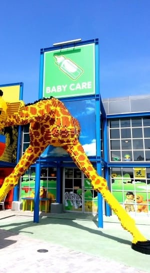 giraffe concrete statue thumbnail