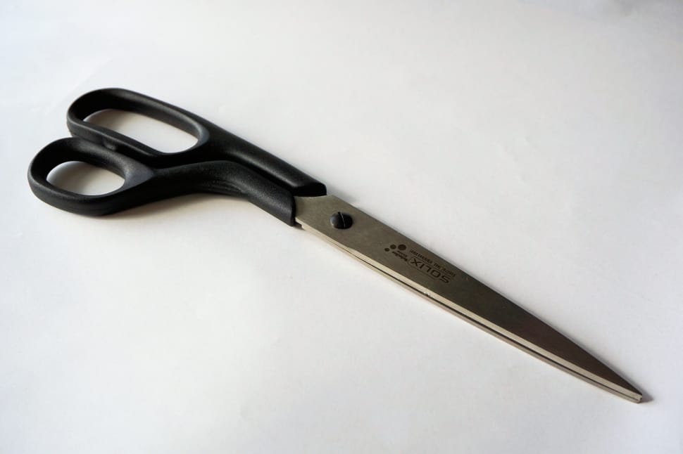 black handled scissors preview