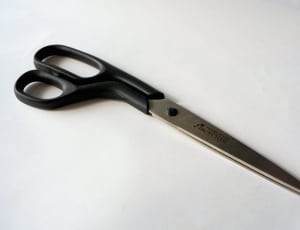 black handled scissors thumbnail