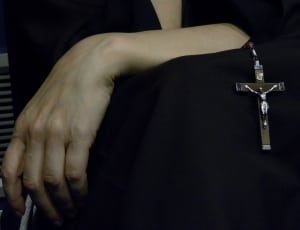 silver crucifix pendant necklace thumbnail