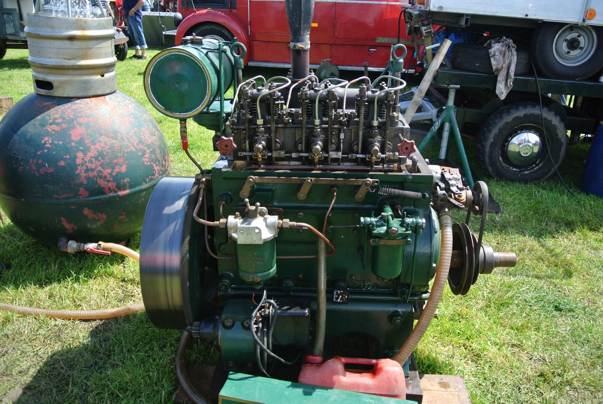 green and gray metal auto engine