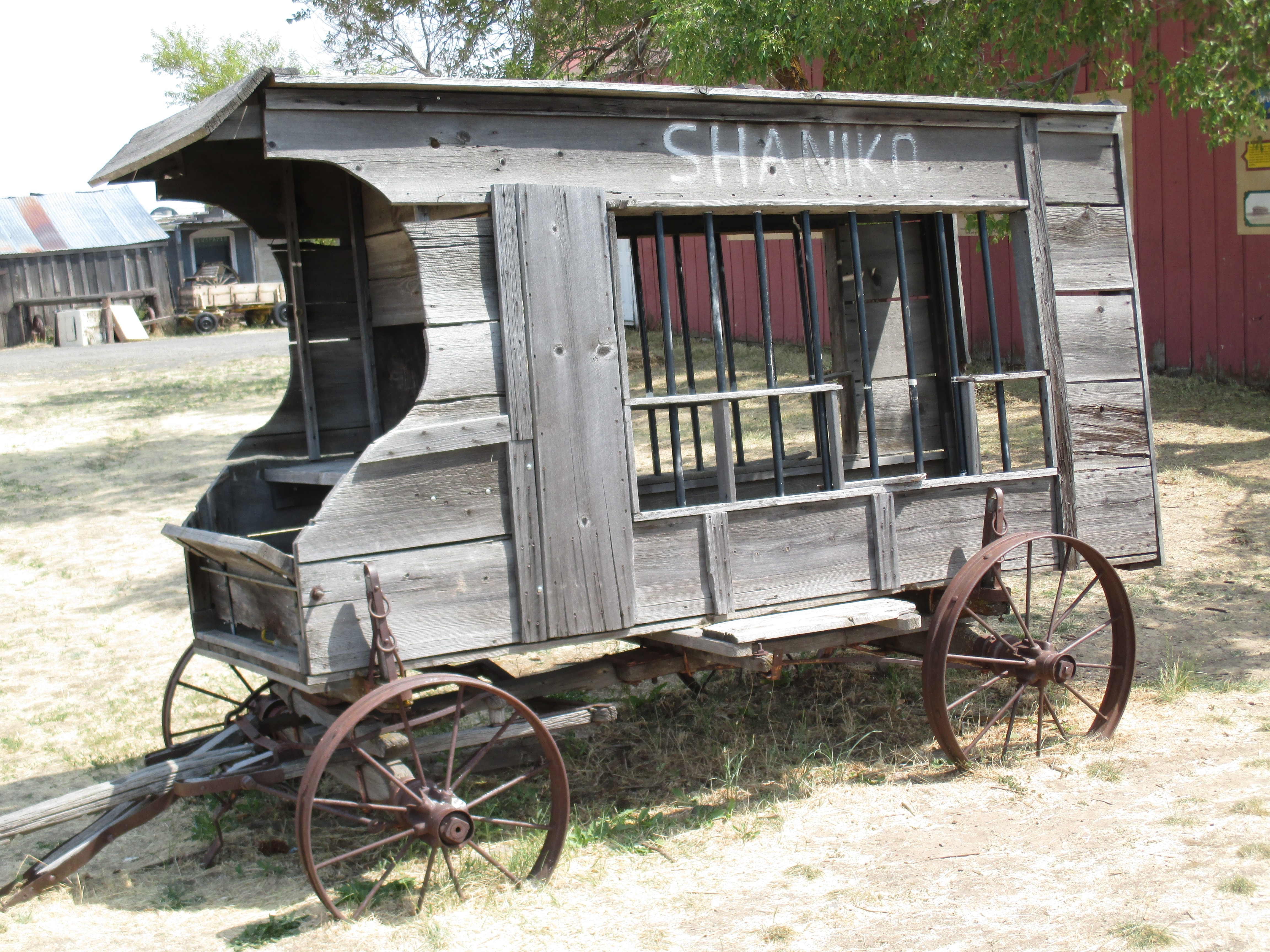 gray wooden carriage