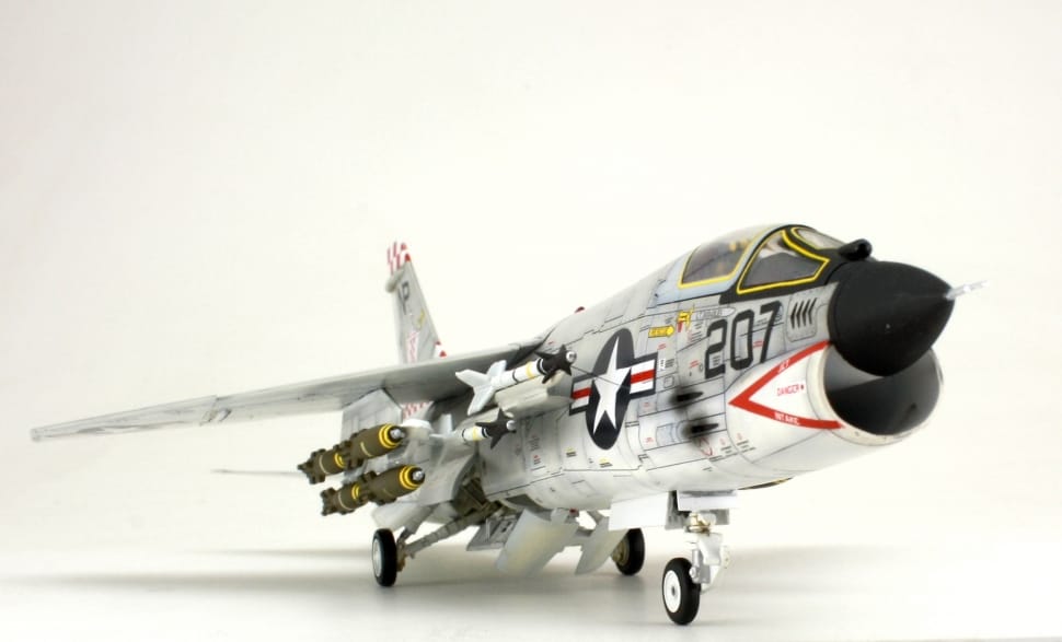 white gray red and black fighter plane scale model preview