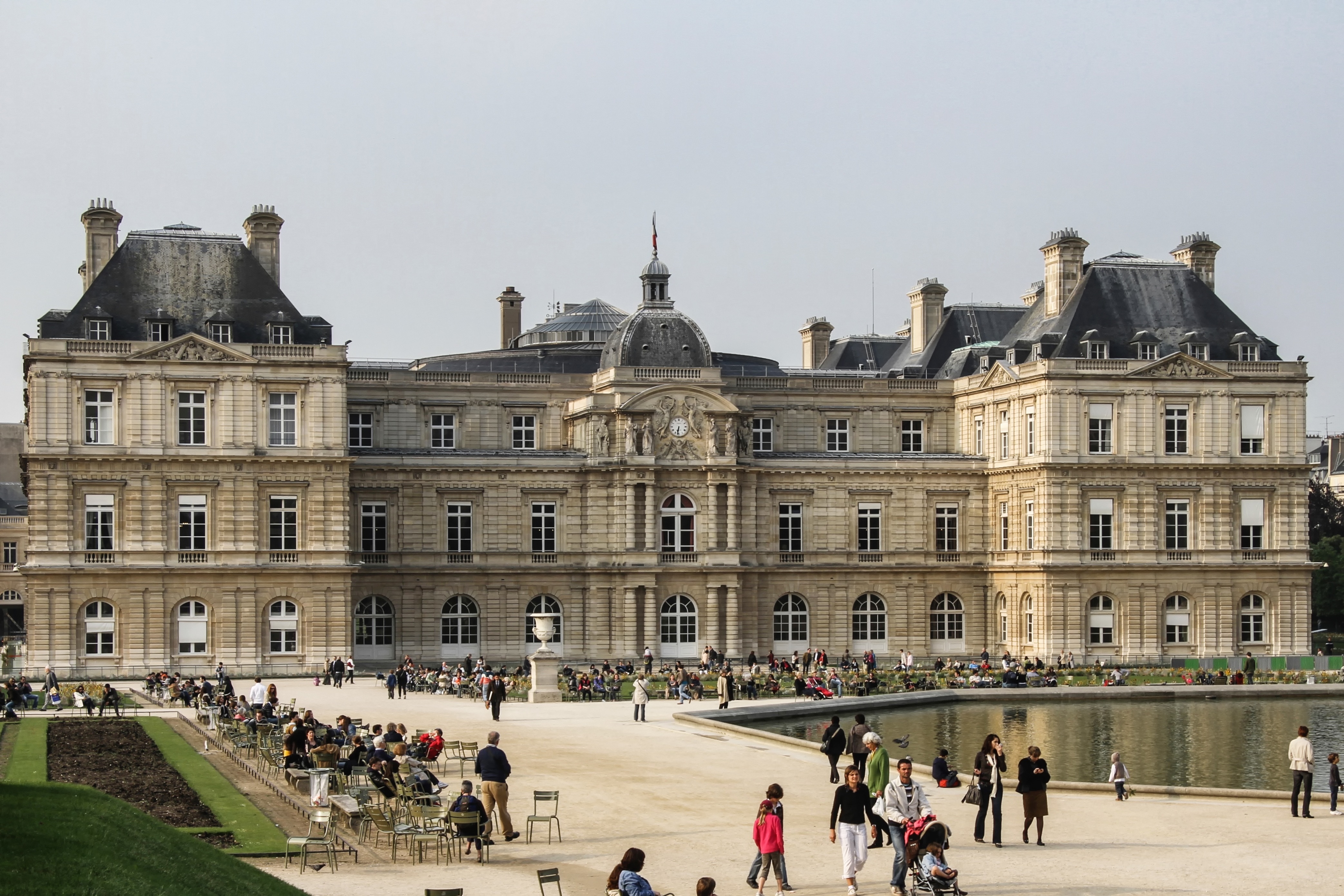 Замок пл. Люксембургский дворец в Париже. Люксембургский дворец в Париже (1615 – 1621). Люксембург Королевский дворец.