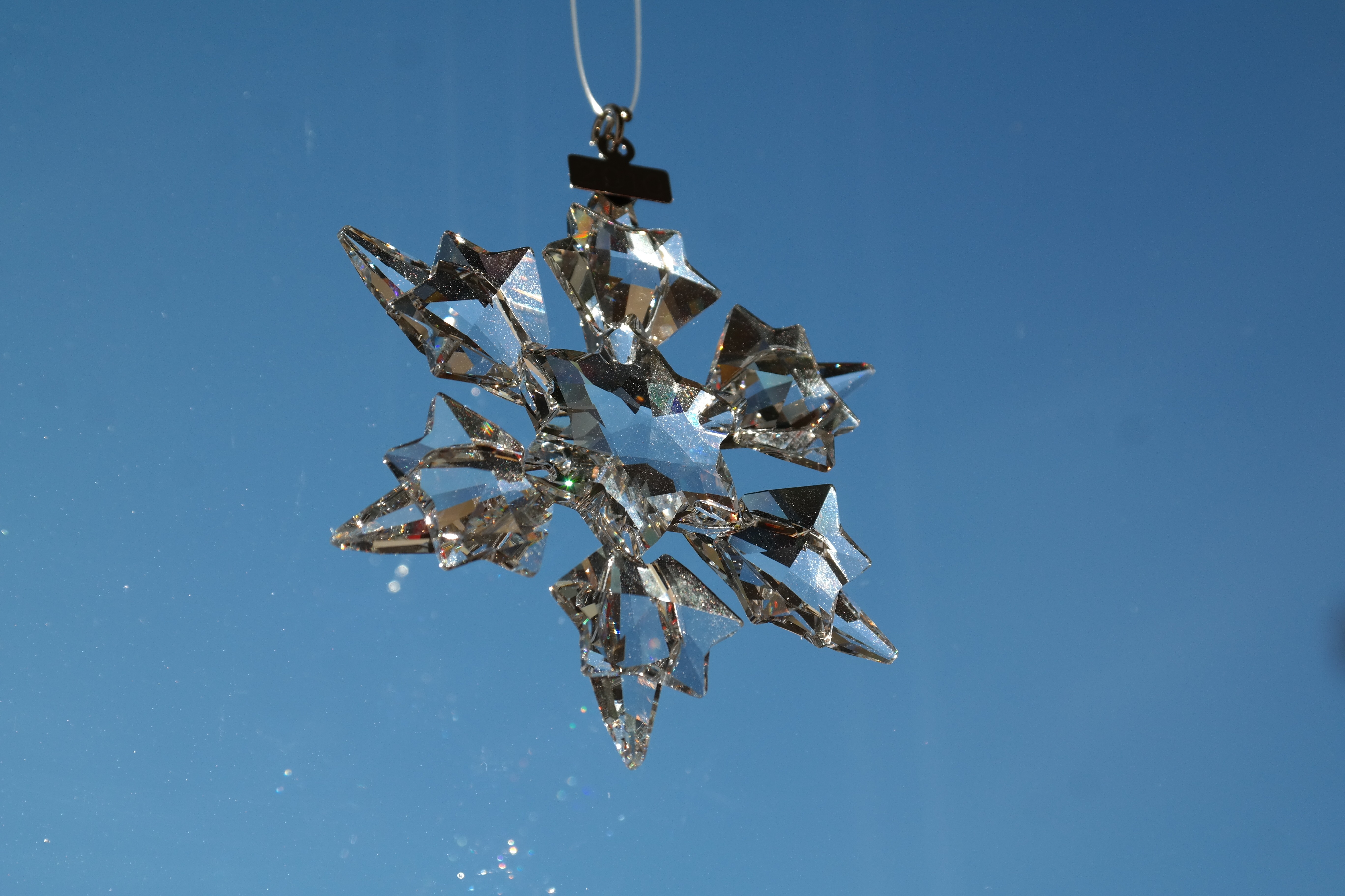 clear glass snowflake pendant