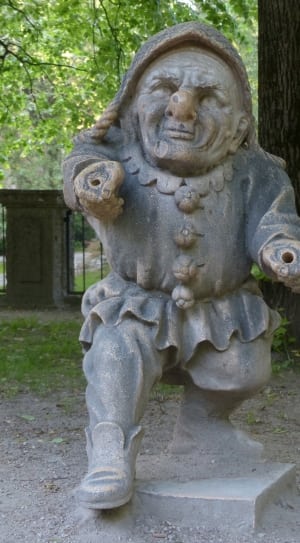 dwarf statuette thumbnail