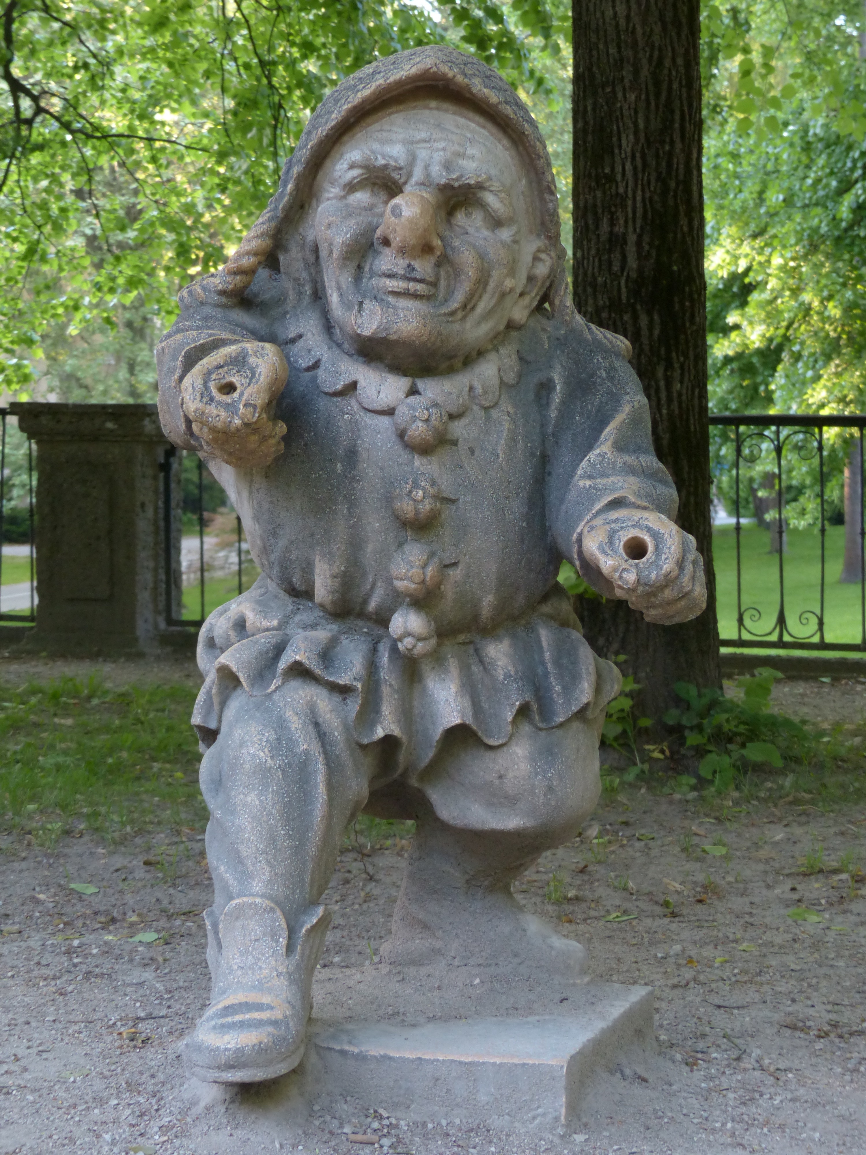 dwarf statuette