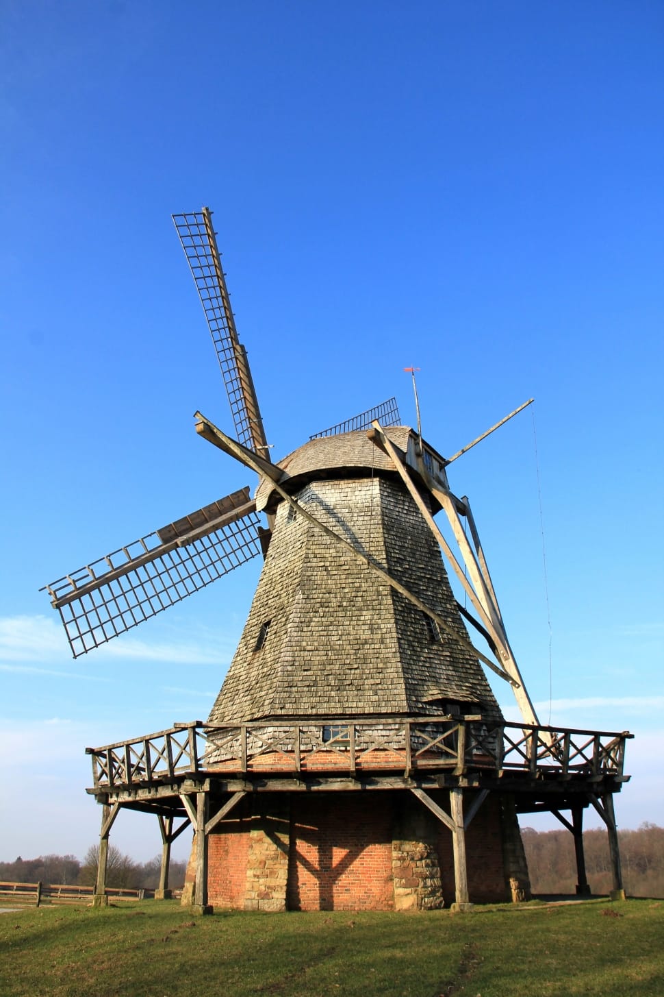 gray windmill preview