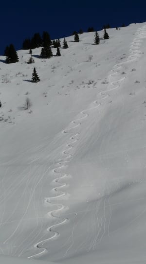 snow trail thumbnail