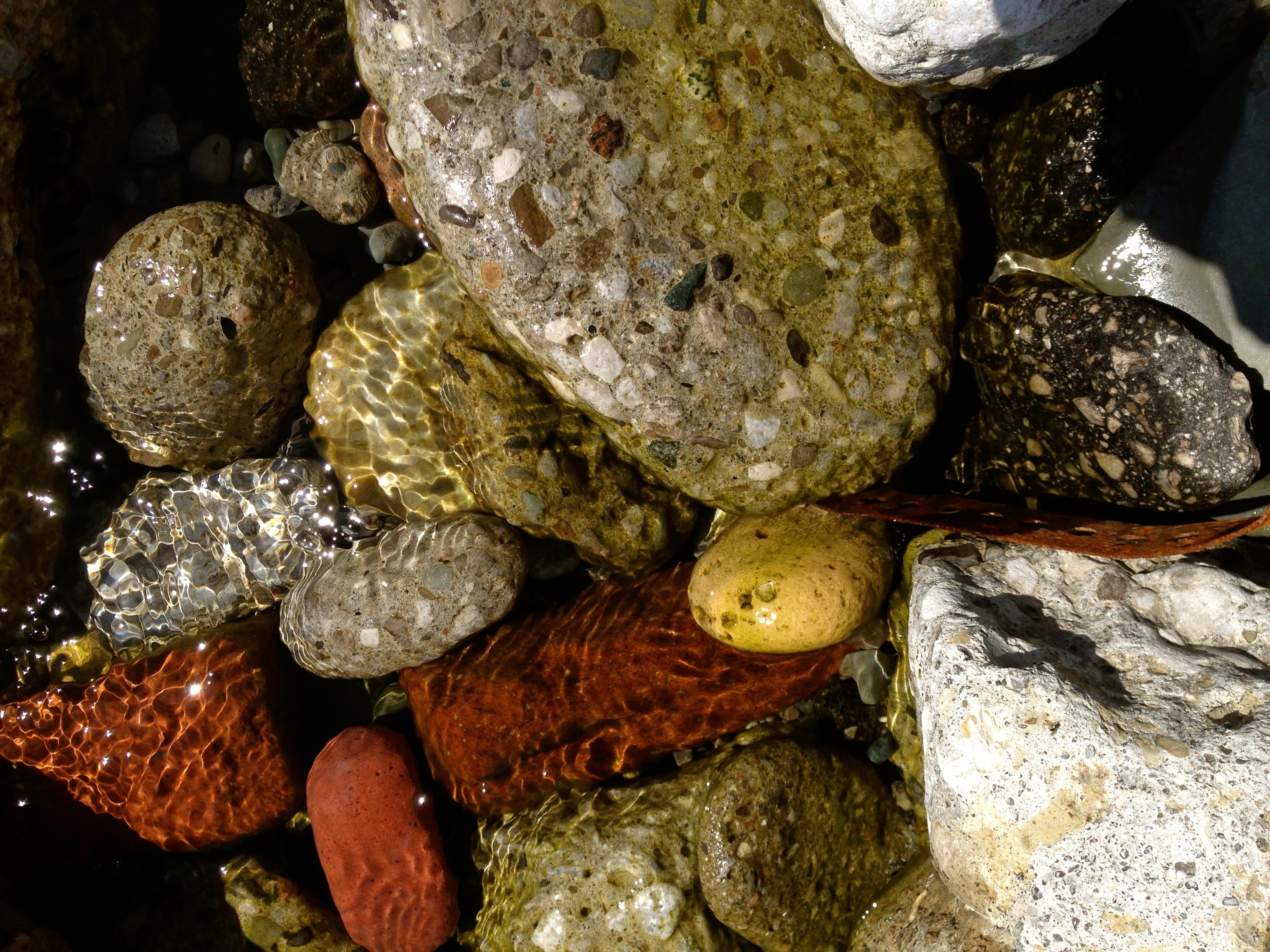 assorted pebble stones