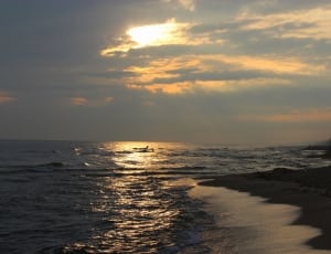 landscape photo of sea shore thumbnail