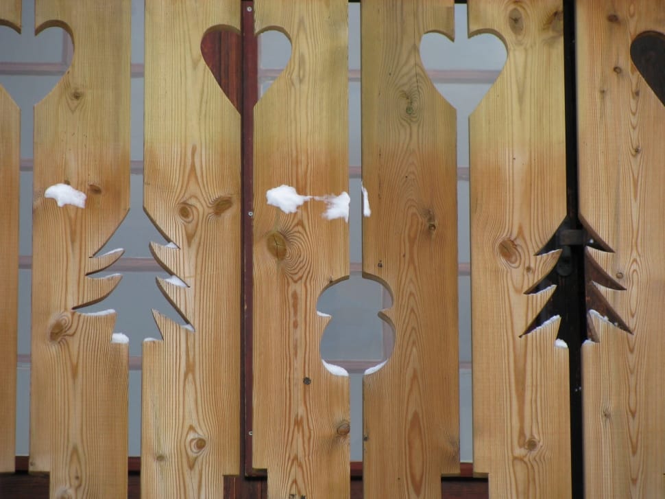 heart and chritmas tree hole decor preview