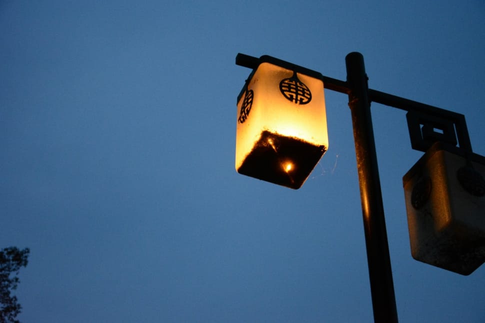 black and beige street light preview
