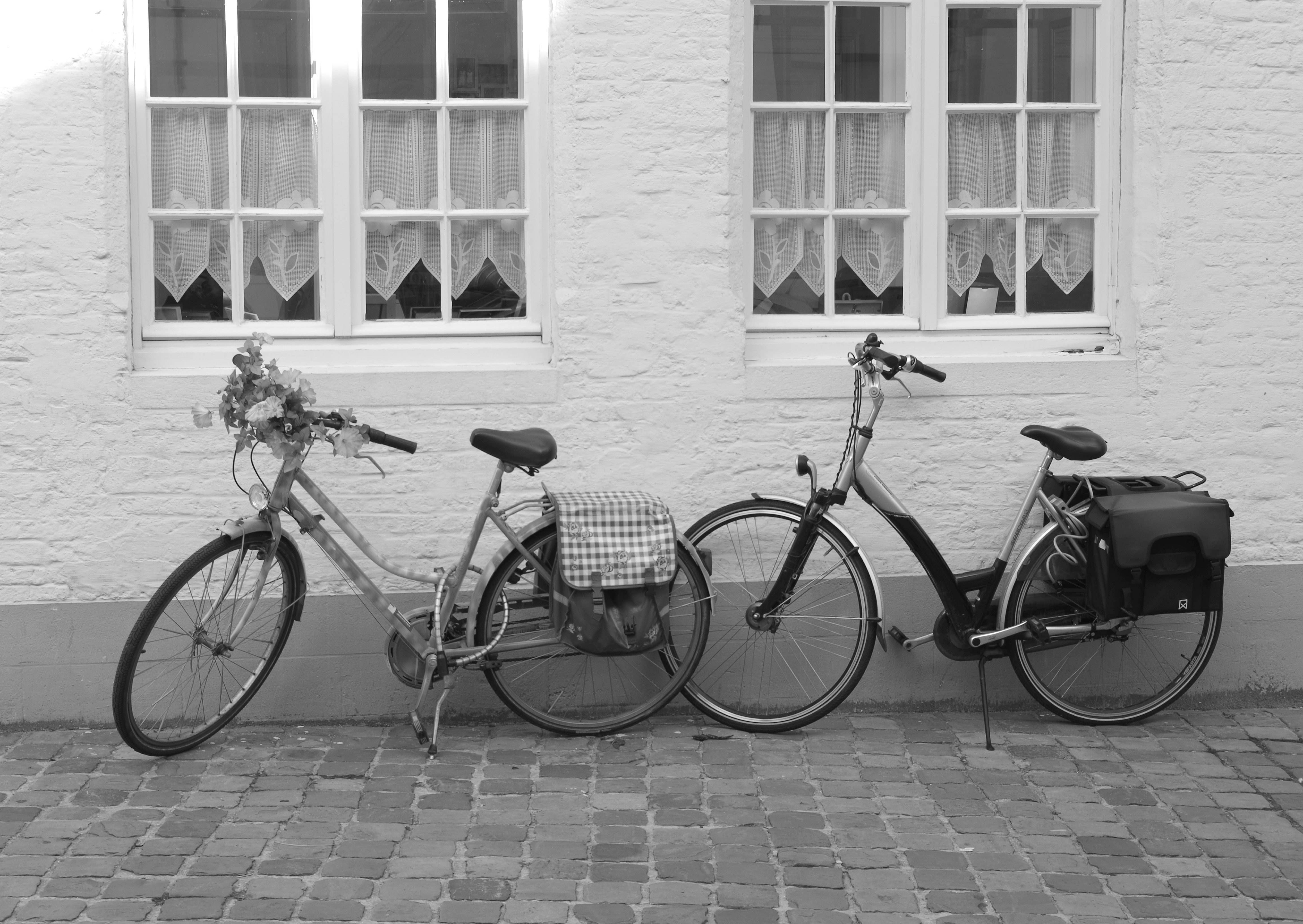 2 city bikes