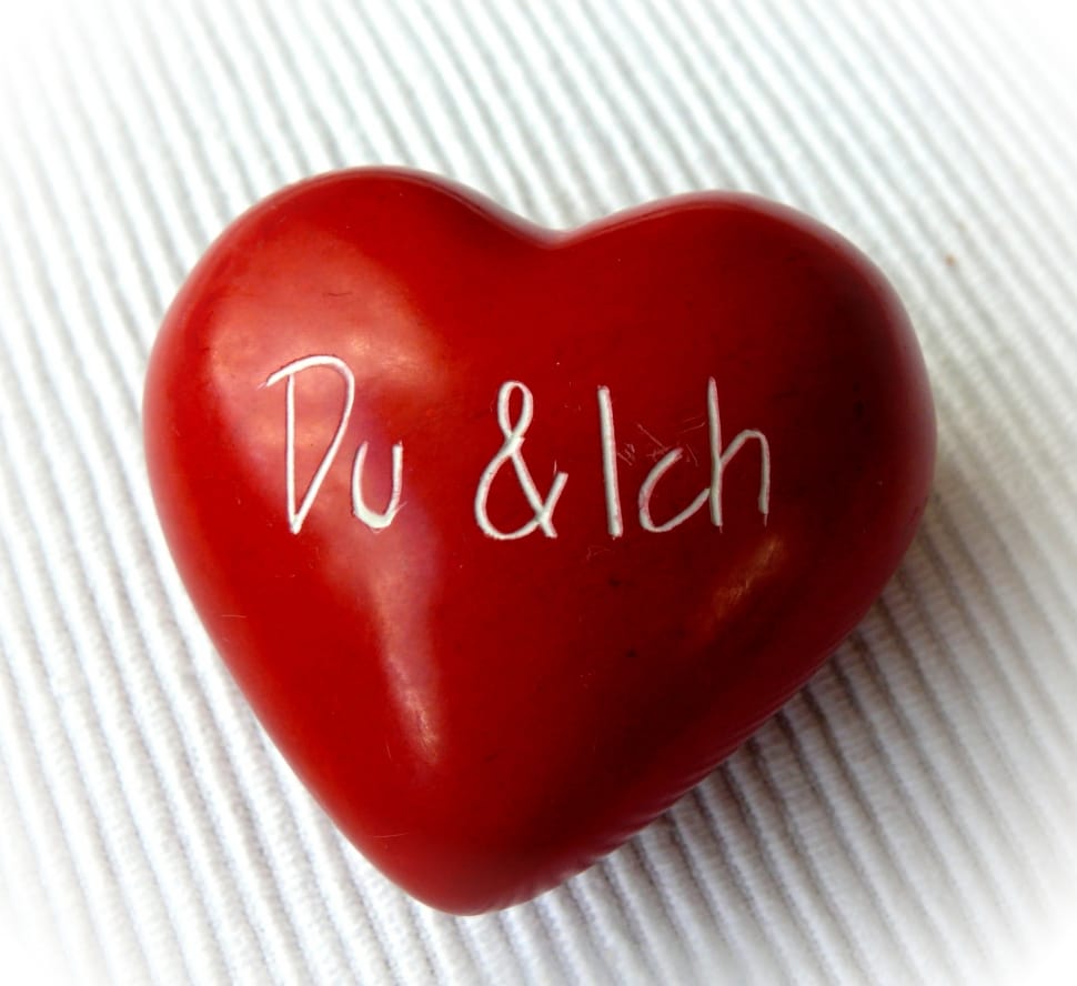 du and ich red heart table decor preview