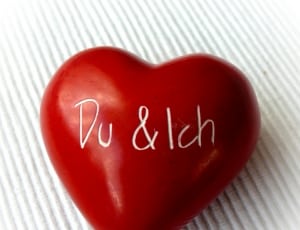 du and ich red heart table decor thumbnail