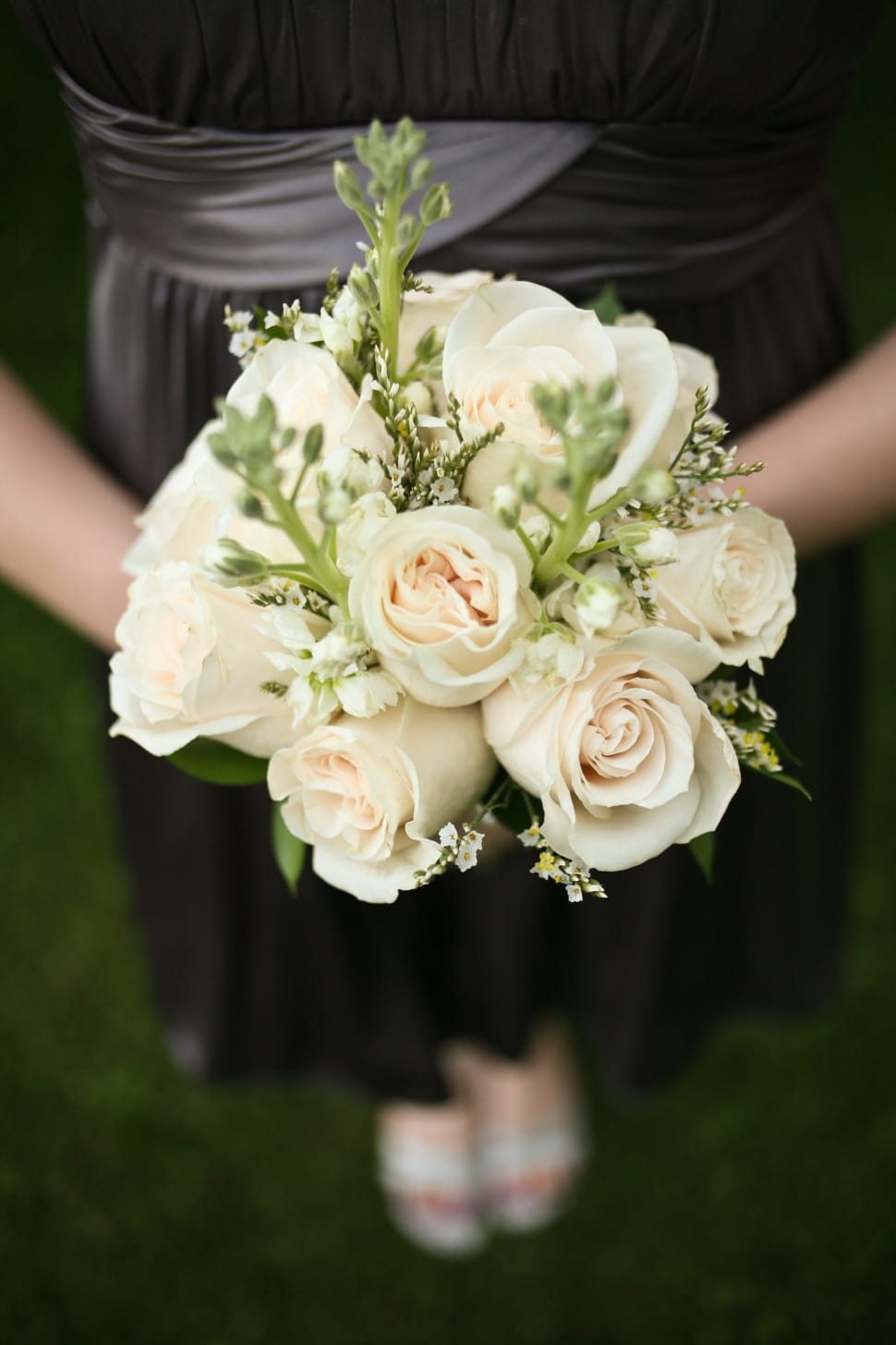 white flower bouquet preview