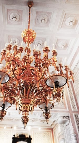 gold chandelier thumbnail