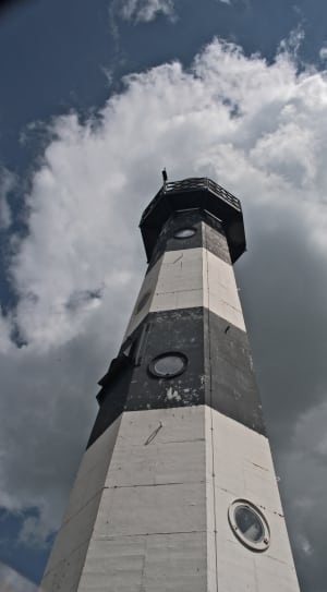 black and white lighthouse thumbnail