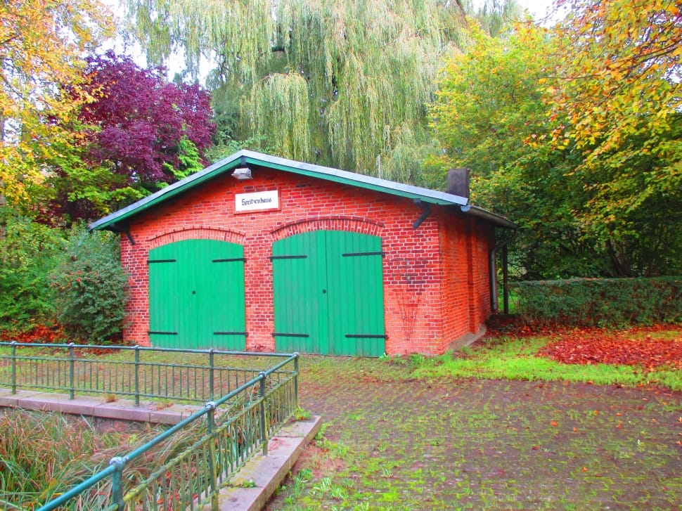 green red storage shed preview