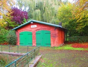 green red storage shed thumbnail