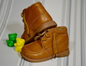 toddler's brown leather shoes thumbnail