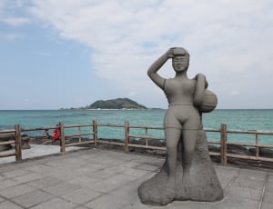 woman standing statue thumbnail