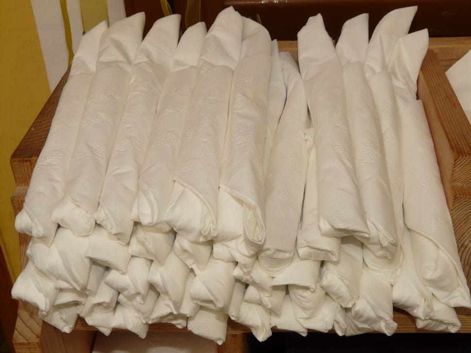 white table napkins preview