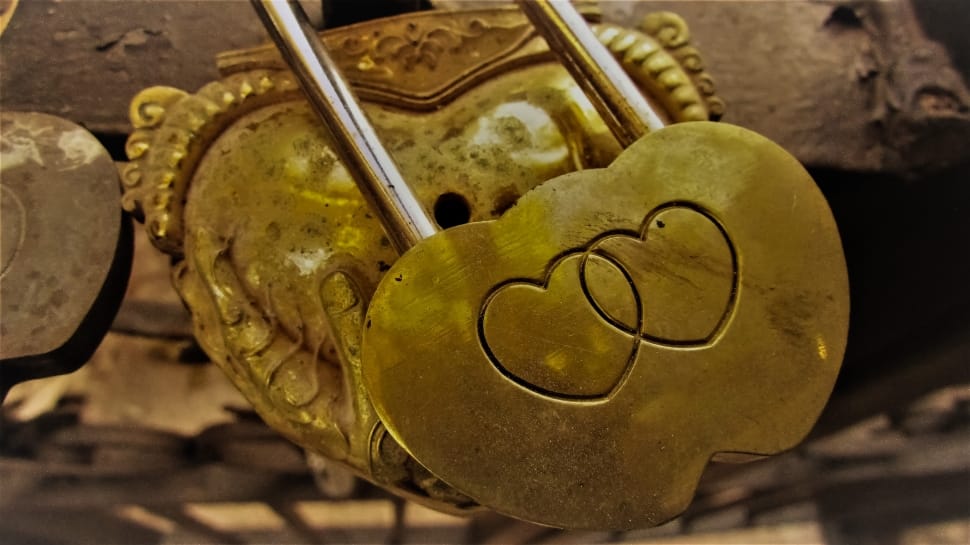 gold padlock with heart printed preview