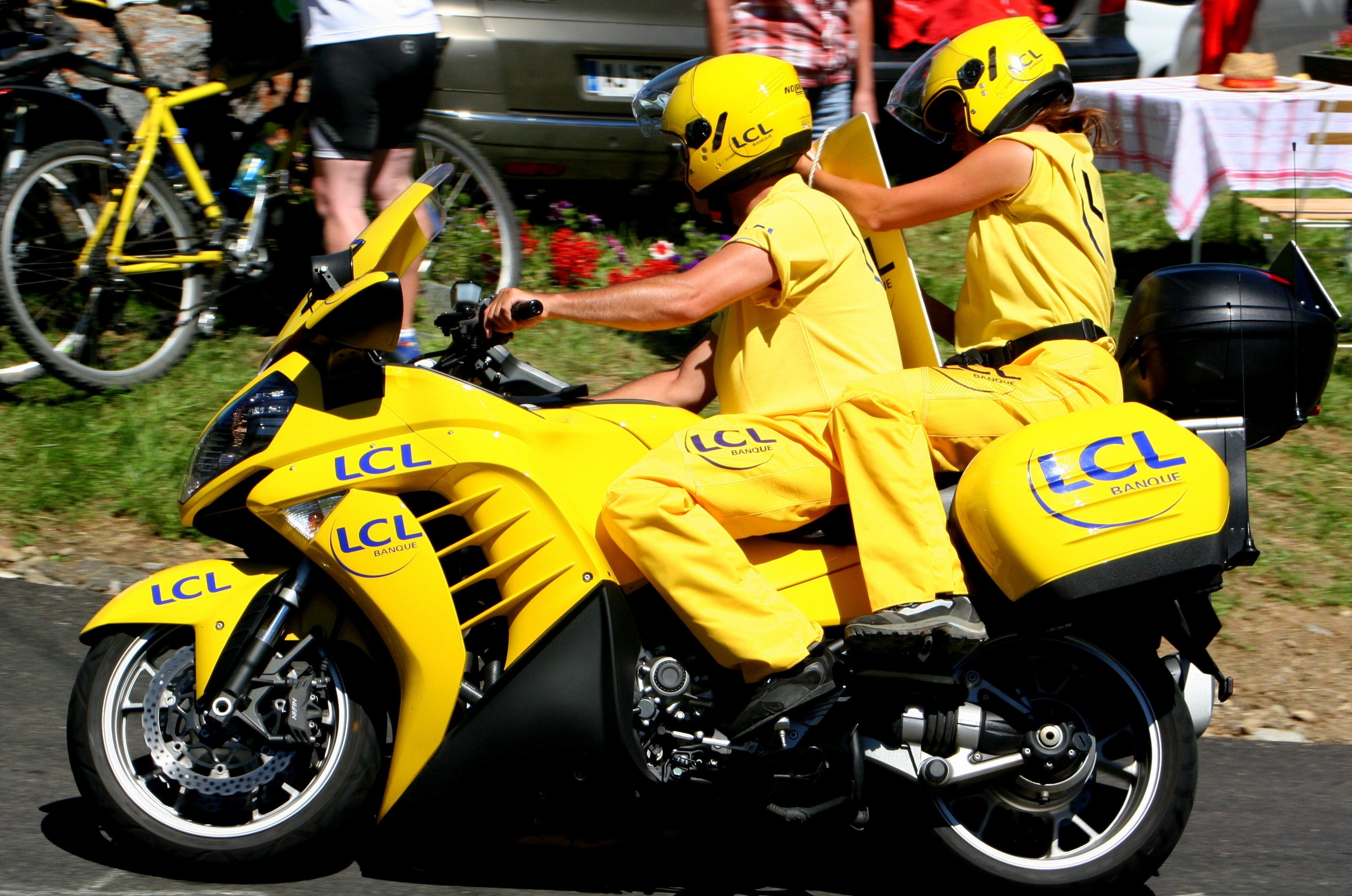 yellow and black lcl sports bike