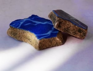 blue and brown rock fragment thumbnail