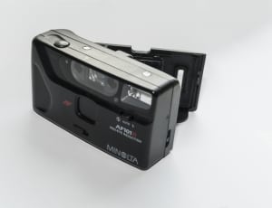 black minolta film camera thumbnail