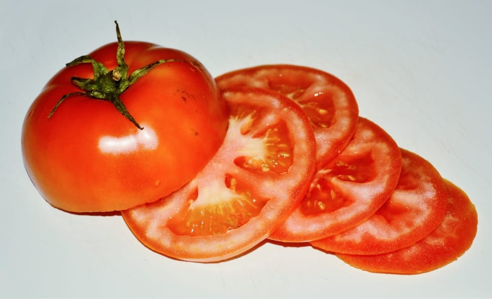 sliced tomatoes preview