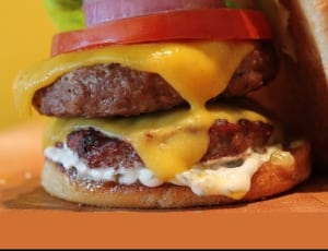 hamburger with tomato and cheese thumbnail