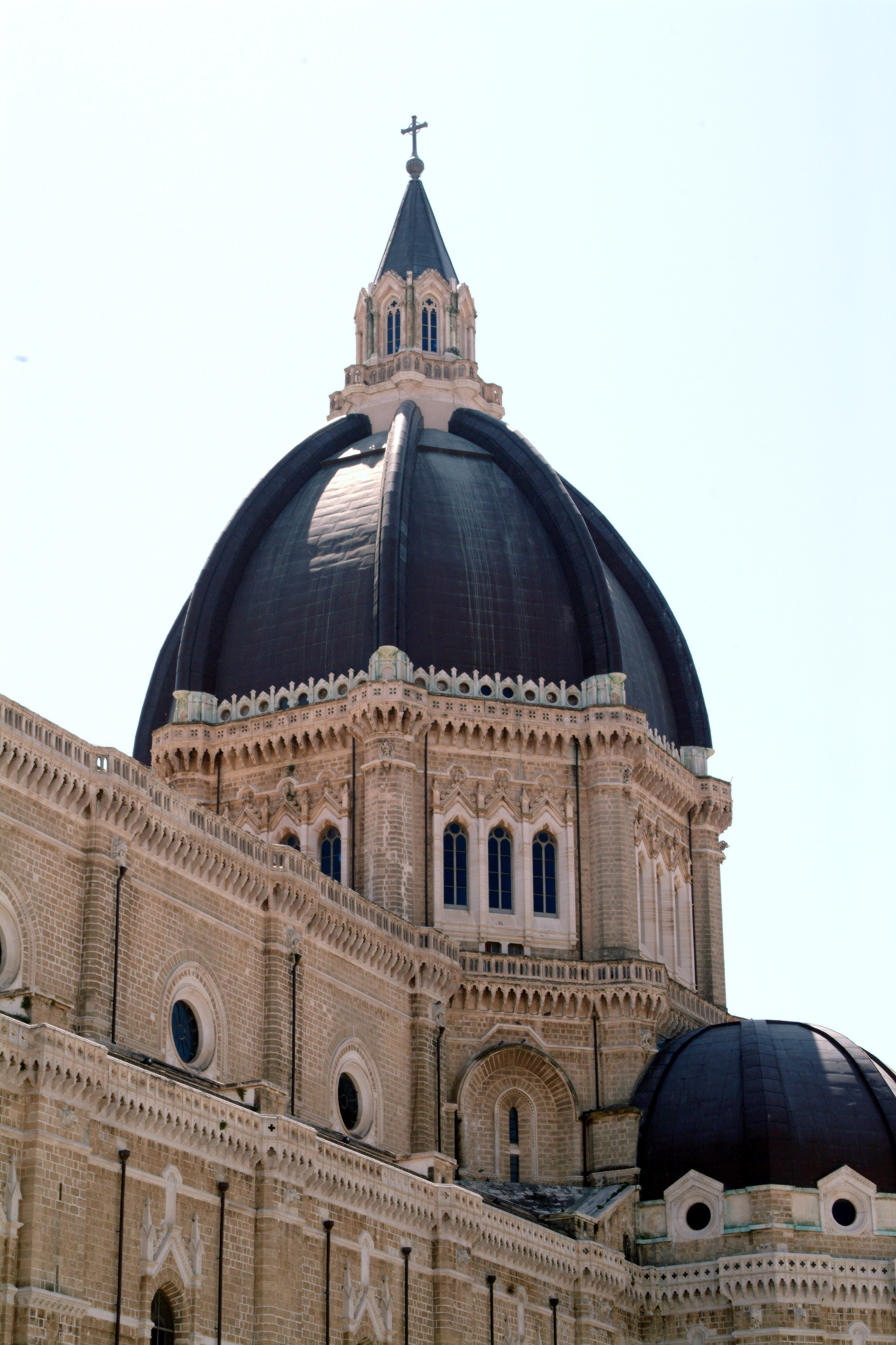 black and brown dome cathedral
